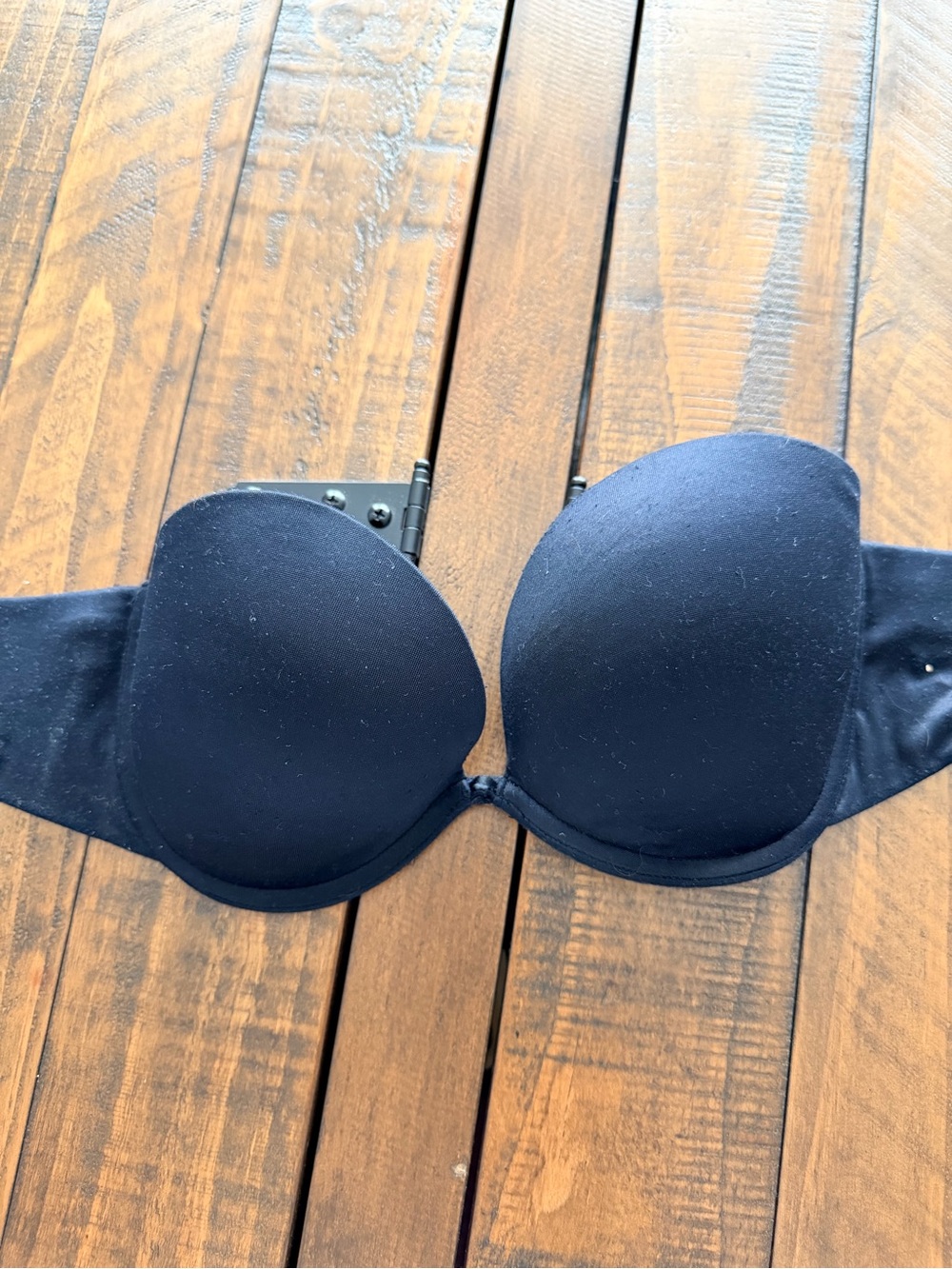 Victoria’s Secret Very Sexy Black Strapless Underwire Bra 36A